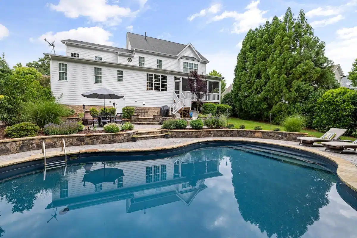 pool house