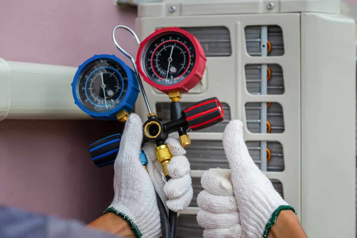 À qui confier l’entretien de votre pompe à chaleur air air