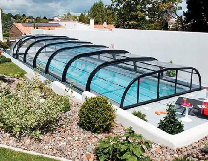 Comment bien choisir votre abri piscine