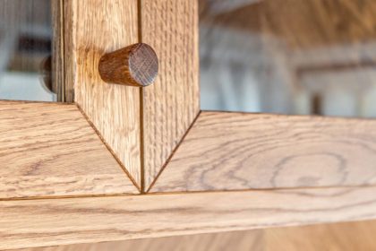 Fenêtre en bois sur mesure : le bon choix pour rénover avec style