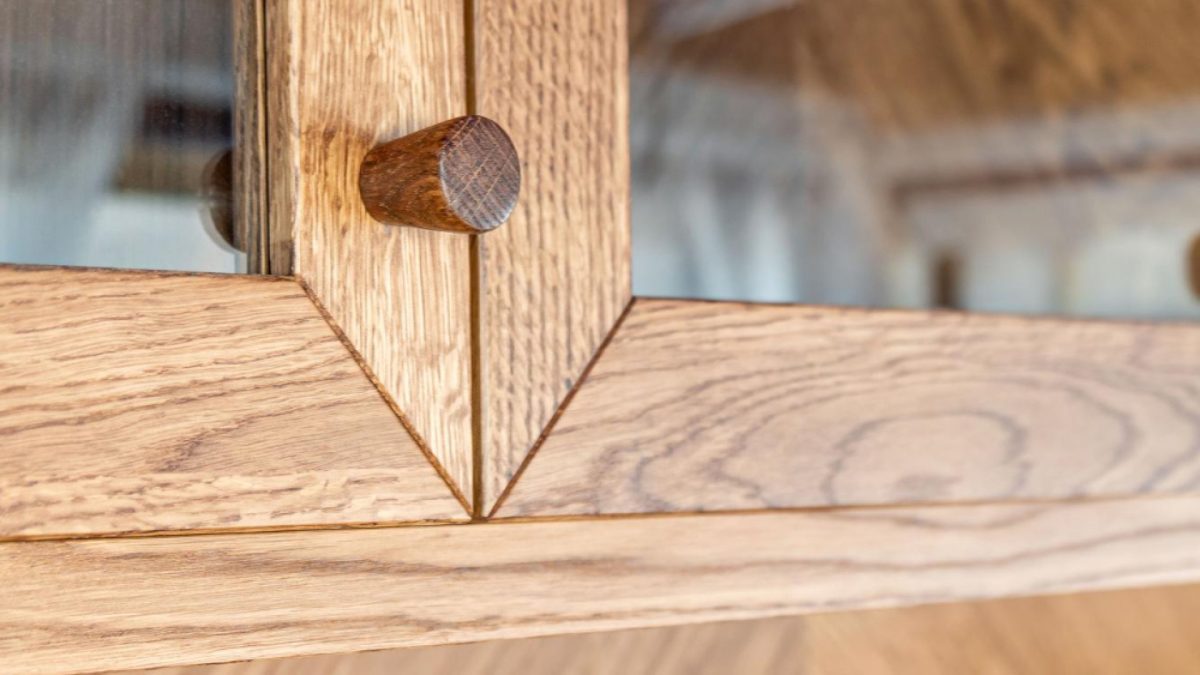 Fenêtre en bois sur mesure : le bon choix pour rénover avec style