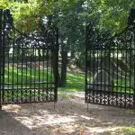Portail aluminium sur-mesure : rendez-vous ici !