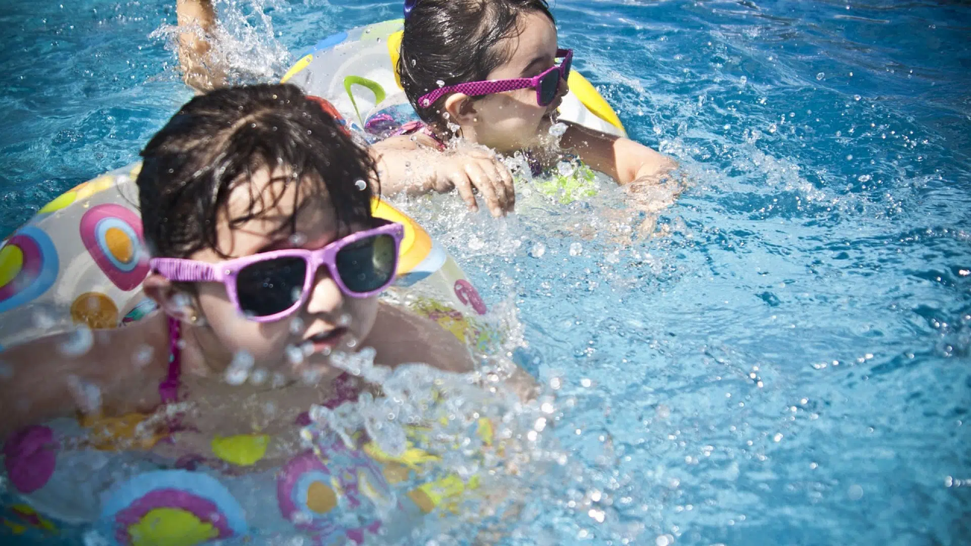 Protégez votre piscine avec un volet